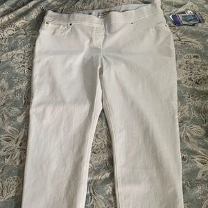 White Nygard Denim Slim Jeans